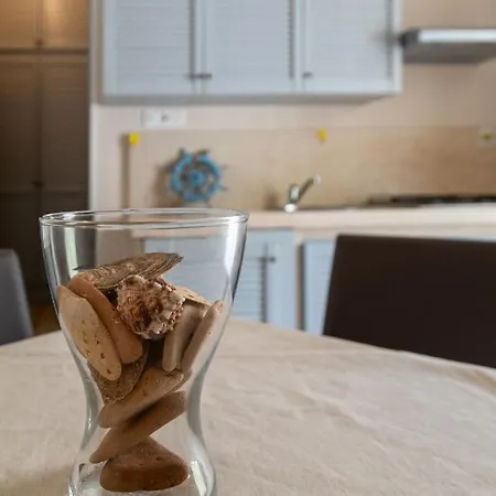 Lido Degli Angeli Vacanza-beach 公寓式酒店 4*