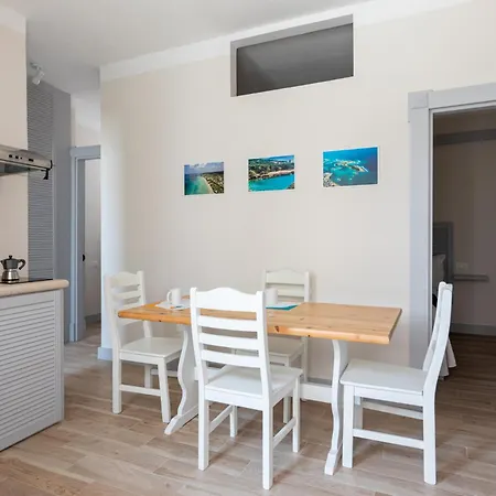 Lido Degli Angeli Vacanza-beach 公寓式酒店 4*