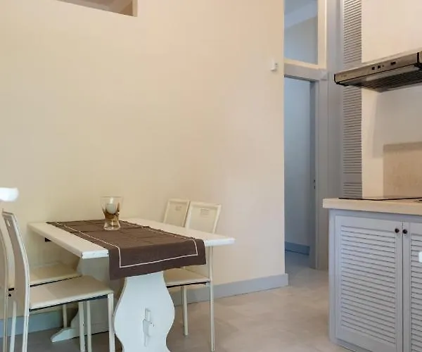Lido Degli Angeli Vacanza-beach מלון דירות 4*